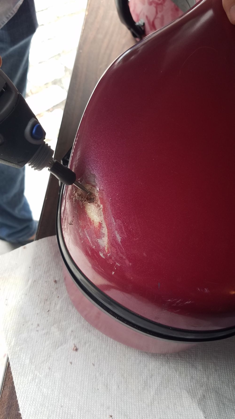 Brack cello case repair, photograph 6