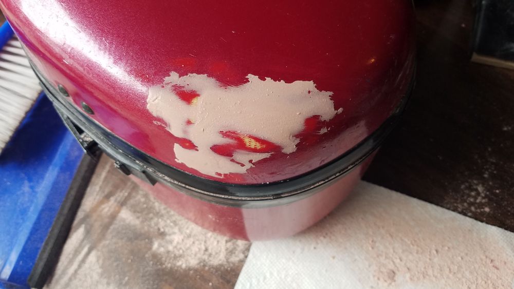Brack cello case repair, photograph 10